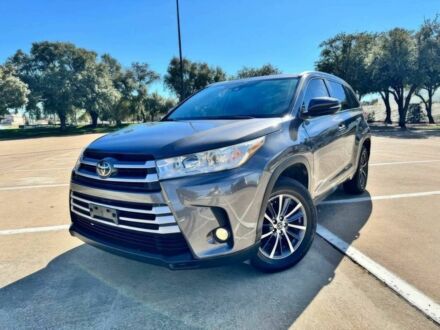 Сірий Тойота Хайлендер, об'ємом двигуна 3.5 л та пробігом 32 тис. км за 15259 $, фото 1 на Automoto.ua