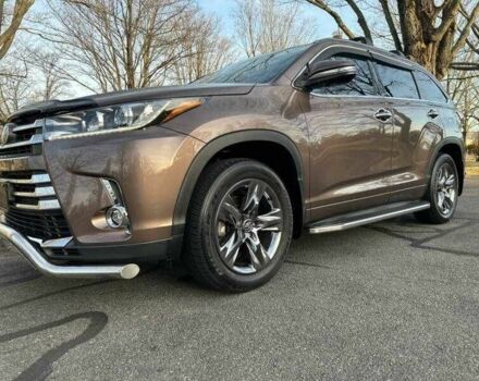 Серый Тойота Хайлендер, объемом двигателя 2.7 л и пробегом 43 тыс. км за 9600 $, фото 1 на Automoto.ua