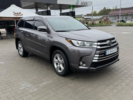 Тойота Хайлендер 2019 в Новоднестровск на Automoto.ua Серый Тойота Хайлендер, объемом двигателя 3.46 л и пробегом 67 тыс. км за 37900 $, фото 1 на Automoto.ua