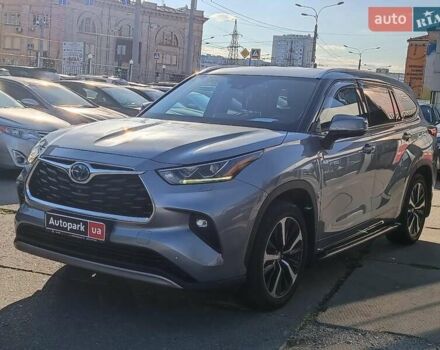 Сірий Тойота Хайлендер, об'ємом двигуна 2.5 л та пробігом 126 тис. км за 41990 $, фото 1 на Automoto.ua