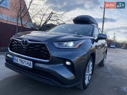 Тойота Хайлендер 2020 в Кропивницком (Кировограде) на Automoto.ua Серый Тойота Хайлендер, объемом двигателя 3.5 л и пробегом 22 тыс. км за 51900 $, фото 1 на Automoto.ua