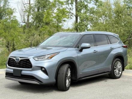Тойота Хайлендер 2022 в Ивано-Франковске на Automoto.ua Серый Тойота Хайлендер, объемом двигателя 2.5 л и пробегом 25 тыс. км за 23000 $, фото 1 на Automoto.ua