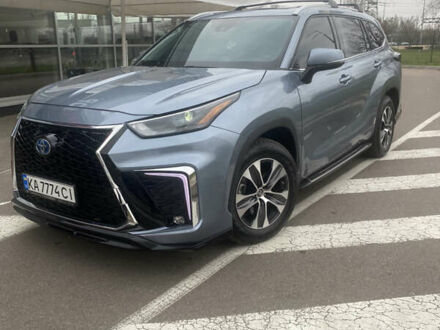 Серый Тойота Хайлендер, объемом двигателя 2.49 л и пробегом 53 тыс. км за 47000 $, фото 1 на Automoto.ua