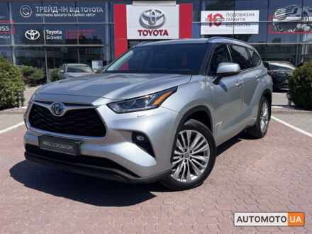 Тойота Хайлендер 2023 в Хмельницком на Automoto.ua Серый Тойота Хайлендер, объемом двигателя 2.5 л и пробегом 105 тыс. км за 49800 $, фото 1 на Automoto.ua