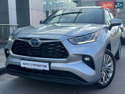 Серый Тойота Хайлендер, объемом двигателя 2.49 л и пробегом 10 тыс. км за 63548 $, фото 1 на Automoto.ua