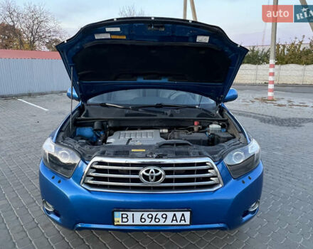 Синий Тойота Хайлендер, объемом двигателя 3.5 л и пробегом 196 тыс. км за 13000 $, фото 89 на Automoto.ua