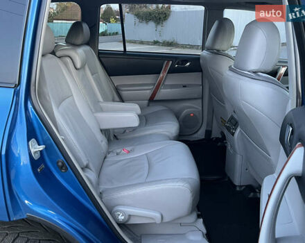 Синий Тойота Хайлендер, объемом двигателя 3.5 л и пробегом 196 тыс. км за 13000 $, фото 81 на Automoto.ua