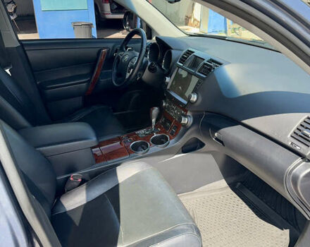 Синій Тойота Хайлендер, об'ємом двигуна 3.46 л та пробігом 221 тис. км за 19000 $, фото 2 на Automoto.ua