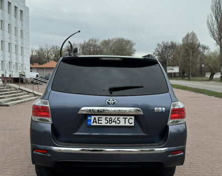 Синій Тойота Хайлендер, об'ємом двигуна 3.46 л та пробігом 258 тис. км за 16999 $, фото 4 на Automoto.ua