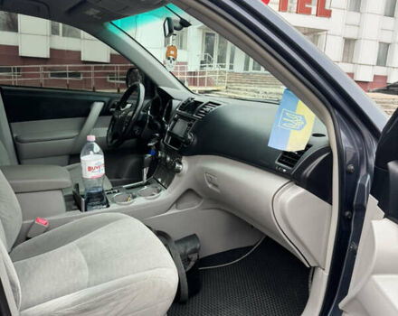 Синій Тойота Хайлендер, об'ємом двигуна 3.46 л та пробігом 258 тис. км за 16999 $, фото 8 на Automoto.ua