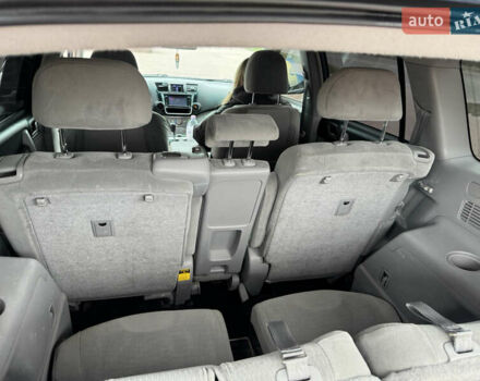 Синій Тойота Хайлендер, об'ємом двигуна 3.46 л та пробігом 258 тис. км за 16999 $, фото 20 на Automoto.ua