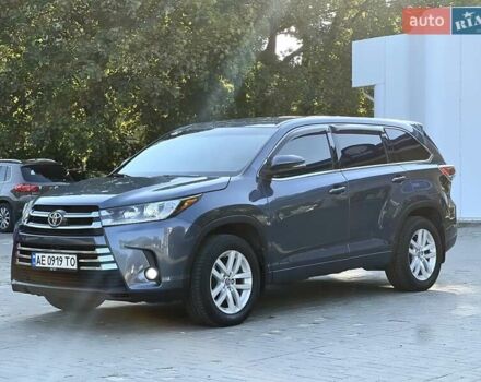 Синий Тойота Хайлендер, объемом двигателя 3.55 л и пробегом 127 тыс. км за 20700 $, фото 5 на Automoto.ua