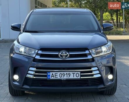 Синий Тойота Хайлендер, объемом двигателя 3.55 л и пробегом 127 тыс. км за 20700 $, фото 1 на Automoto.ua