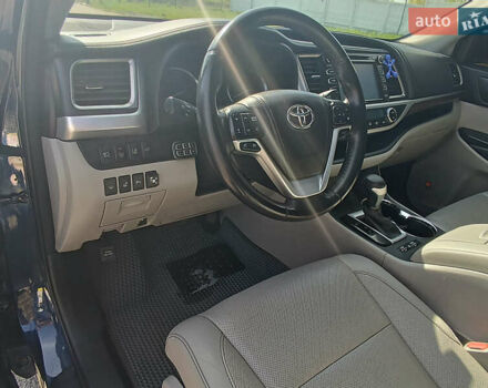 Синій Тойота Хайлендер, об'ємом двигуна 3.46 л та пробігом 235 тис. км за 23500 $, фото 29 на Automoto.ua