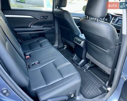 Синий Тойота Хайлендер, объемом двигателя 3.55 л и пробегом 127 тыс. км за 20700 $, фото 31 на Automoto.ua