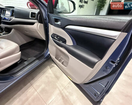 Синий Тойота Хайлендер, объемом двигателя 3.46 л и пробегом 77 тыс. км за 26000 $, фото 44 на Automoto.ua