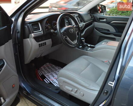 Синий Тойота Хайлендер, объемом двигателя 3.5 л и пробегом 101 тыс. км за 29900 $, фото 11 на Automoto.ua