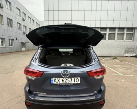 Тойота Хайлендер 2017 в Киеве на Automoto.ua Синий Тойота Хайлендер, объемом двигателя 3.5 л и пробегом 110 тыс. км за 24600 $, фото 4 на Automoto.ua