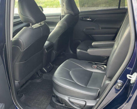 Тойота Хайлендер 2021 в Одессе на Automoto.ua Синий Тойота Хайлендер, объемом двигателя 2.49 л и пробегом 35 тыс. км за 45300 $, фото 7 на Automoto.ua