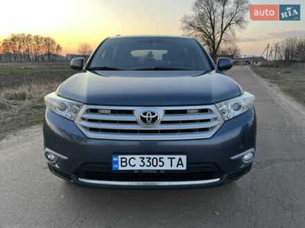 Тойота Хайлендер 2011 в Чернигове на Automoto.ua Синий Тойота Хайлендер, объемом двигателя 3.5 л и пробегом 377 тыс. км за 14800 $, фото 1 на Automoto.ua