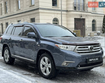 Синий Тойота Хайлендер, объемом двигателя 3.46 л и пробегом 177 тыс. км за 19800 $, фото 1 на Automoto.ua