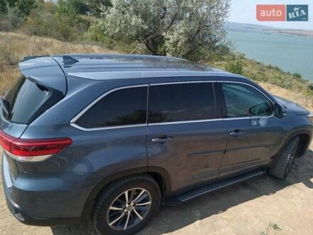 Синий Тойота Хайлендер, объемом двигателя 3.46 л и пробегом 84 тыс. км за 32300 $, фото 1 на Automoto.ua