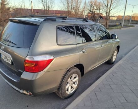 Зеленый Тойота Хайлендер, объемом двигателя 3.5 л и пробегом 185 тыс. км за 14500 $, фото 4 на Automoto.ua