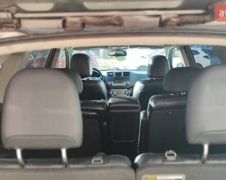 Зеленый Тойота Хайлендер, объемом двигателя 3.46 л и пробегом 275 тыс. км за 15200 $, фото 4 на Automoto.ua