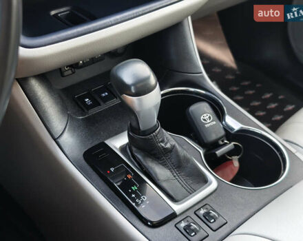 Зеленый Тойота Хайлендер, объемом двигателя 3.5 л и пробегом 123 тыс. км за 27999 $, фото 45 на Automoto.ua