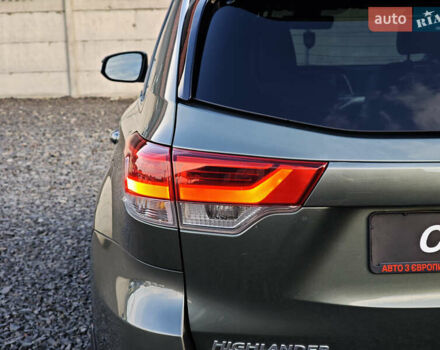 Зеленый Тойота Хайлендер, объемом двигателя 3.5 л и пробегом 123 тыс. км за 27999 $, фото 16 на Automoto.ua