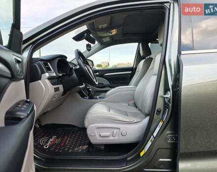 Зеленый Тойота Хайлендер, объемом двигателя 3.5 л и пробегом 123 тыс. км за 27999 $, фото 23 на Automoto.ua