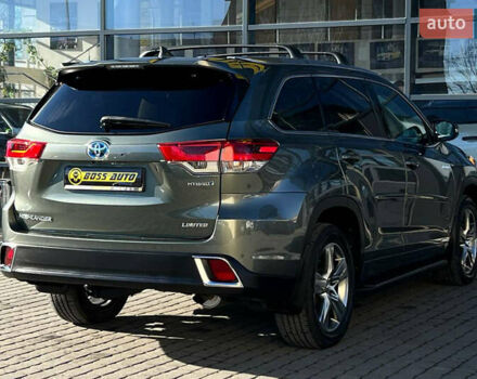 Зеленый Тойота Хайлендер, объемом двигателя 3.46 л и пробегом 46 тыс. км за 37000 $, фото 6 на Automoto.ua