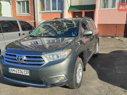 Зеленый Тойота Хайлендер, объемом двигателя 3.46 л и пробегом 275 тыс. км за 15200 $, фото 1 на Automoto.ua