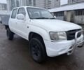 Білий Тойота Хайлюкс, об'ємом двигуна 2.5 л та пробігом 244 тис. км за 5000 $, фото 1 на Automoto.ua