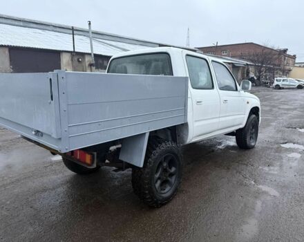 Білий Тойота Хайлюкс, об'ємом двигуна 2.5 л та пробігом 244 тис. км за 5000 $, фото 2 на Automoto.ua