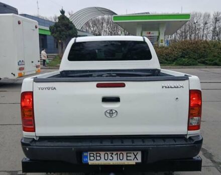 Білий Тойота Хайлюкс, об'ємом двигуна 2.5 л та пробігом 231 тис. км за 17500 $, фото 11 на Automoto.ua