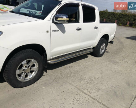 Белый Тойота Хайлюкс, объемом двигателя 2.5 л и пробегом 310 тыс. км за 18900 $, фото 38 на Automoto.ua