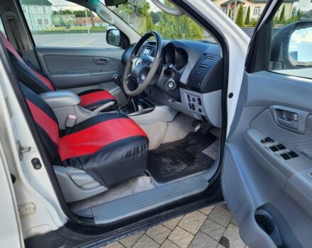 Белый Тойота Хайлюкс, объемом двигателя 2.5 л и пробегом 166 тыс. км за 8100 $, фото 11 на Automoto.ua