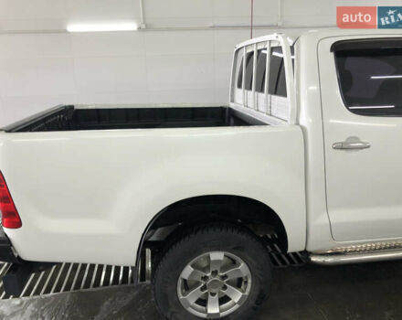 Белый Тойота Хайлюкс, объемом двигателя 2.5 л и пробегом 310 тыс. км за 18900 $, фото 28 на Automoto.ua