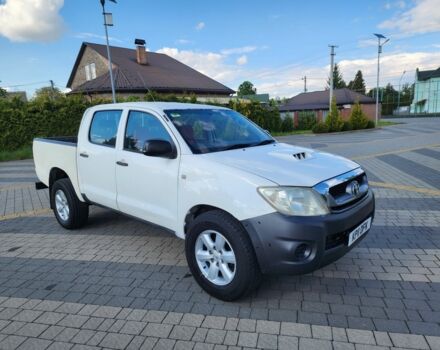 Белый Тойота Хайлюкс, объемом двигателя 2.5 л и пробегом 166 тыс. км за 8100 $, фото 2 на Automoto.ua