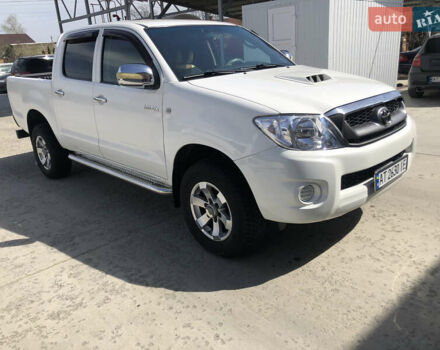 Белый Тойота Хайлюкс, объемом двигателя 2.5 л и пробегом 310 тыс. км за 18900 $, фото 2 на Automoto.ua