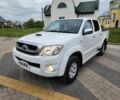 Білий Тойота Хайлюкс, об'ємом двигуна 2.5 л та пробігом 158 тис. км за 9897 $, фото 1 на Automoto.ua