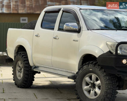 Белый Тойота Хайлюкс, объемом двигателя 2.49 л и пробегом 370 тыс. км за 17000 $, фото 11 на Automoto.ua