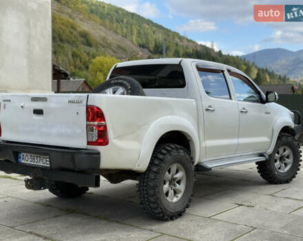 Белый Тойота Хайлюкс, объемом двигателя 2.49 л и пробегом 370 тыс. км за 17000 $, фото 6 на Automoto.ua