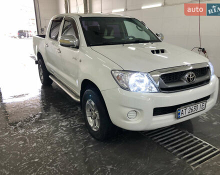 Белый Тойота Хайлюкс, объемом двигателя 2.5 л и пробегом 310 тыс. км за 18900 $, фото 24 на Automoto.ua