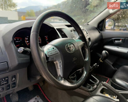 Белый Тойота Хайлюкс, объемом двигателя 2.49 л и пробегом 370 тыс. км за 17000 $, фото 21 на Automoto.ua