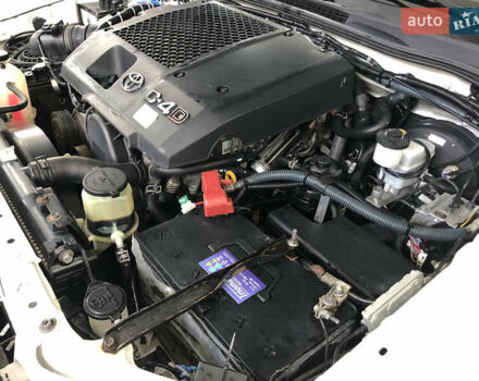 Белый Тойота Хайлюкс, объемом двигателя 2.5 л и пробегом 310 тыс. км за 18900 $, фото 31 на Automoto.ua