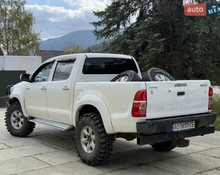 Белый Тойота Хайлюкс, объемом двигателя 2.49 л и пробегом 370 тыс. км за 17000 $, фото 8 на Automoto.ua