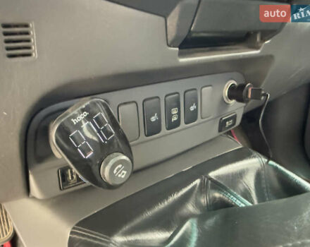 Белый Тойота Хайлюкс, объемом двигателя 2.49 л и пробегом 370 тыс. км за 17000 $, фото 29 на Automoto.ua