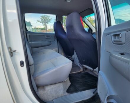 Белый Тойота Хайлюкс, объемом двигателя 2.5 л и пробегом 166 тыс. км за 8100 $, фото 16 на Automoto.ua